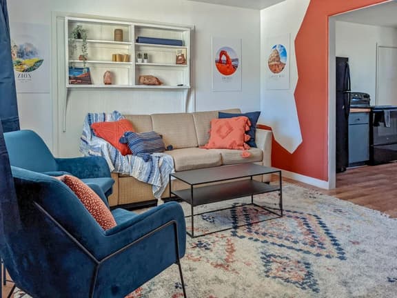 Pet-Friendly Downtown Kanab Basecamp | Hot Tub