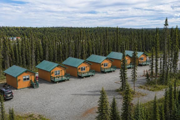 Near Kenai River | Fishing & BBQ | The Tackle Box - Image 1